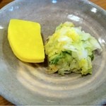 とんかつ武蔵 - 厳選された漬物◎これもおかわりＯＫ！