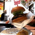 ICON - ベーコンセサミバーガー¥1650