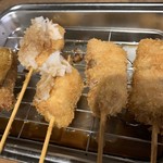 Kushikatsu Ageage - 左からシャトーブリアンフォアグラのせ、鳥おろし、バラ、ヒレ