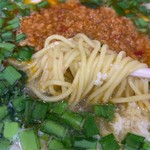 台湾らーめん 福福 - 麺