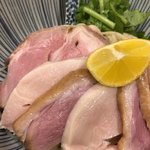 中華そば きなり - 豚・鴨・鶏のレアチャーシュー
