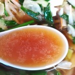 峰来軒 - あっさり野菜の甘みの効いたスープ