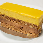 パティスリー イル・プルー・シュル・ラ・セーヌ - かぼちゃとチョコレートのムース