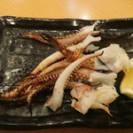 恵比寿 魚一商店 - ゲソを塩焼きに