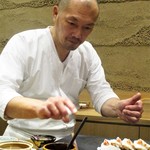 鮨旬美西川 - 大将の所作。（撮影許可を頂いています）　　　　　2019.11.02