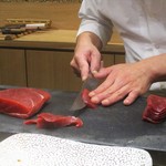 鮨旬美西川 - まぐろの赤身が引かれていきます。　　　　　2019.11.02