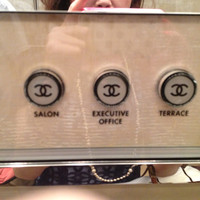 ベージュ アラン・デュカス 東京 - 