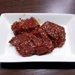 炭火焼肉ふじた - 辛味噌レバー650円。