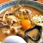 背脂中華そば潤ユニブ - 豚ミソラーメン