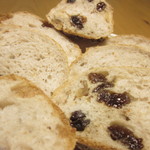 coton bakery - くるみレーズンの断面あっぷ