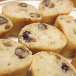 coton bakery - 大納言の断面あっぷ