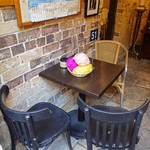 The Tea Cosy - Garden Courtyard