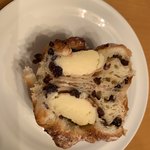 トロ コーヒーアンドベーカリー - レーズン&クリームチーズ