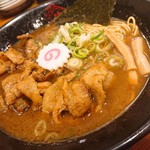 金澤濃厚豚骨ラーメン 神仙 - 炙り肉盛豚骨らーめん