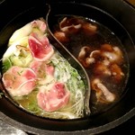 Shabushabu Onyasai - 鴨出汁とすき焼き