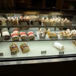 ニコ ケークス - ケーキ　ショーケース