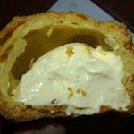 ニコ ケークス - シュークリーム断面