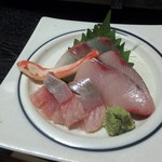 福水 - 料理写真:お刺身(メバル？、ズワイ、ハマチ、平目)
