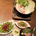 名古屋コーチン専門 個室 鳥銀邸 はなれ - 名古屋コーチンと野菜の水炊き