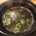 カルビ丼とスン豆腐専門店 韓丼 - わかめスープ