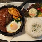CAFE＆BAR あき - 手ごねハンバーグ（ランチ）ご飯大盛り