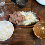Kandamotsuyakisentaen - レギュラー肉1.5倍700円
