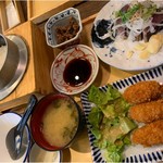 龍神丸 - わら焼き鰹のたたきと牡蠣フライ定食