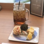食のつむぎカフェ UMENOHANA エビスタ西宮店 - 湯葉巻き真丈の変わり揚げ ¥380