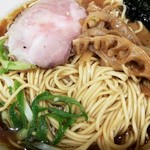 Ramen Hi Ha Mata Noboru - 麺とチャーシュー、メンマ