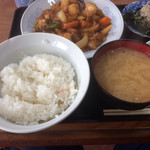 Shimodewa Uchiyamaya - ご飯、味噌汁など