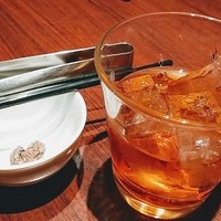 天空飲茶酒家 - 紹興酒を頼んだら干し梅も付けてくれた