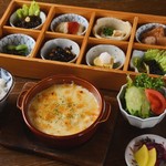 ⑨(Limited to 3 meals a day) Seafood gratin