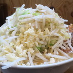 ラーメン二郎 - 小ラーメン＋野菜ちょい増しニンニク