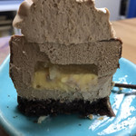 MARRONNIER - ベルガモットのチョコレートケーキ断面