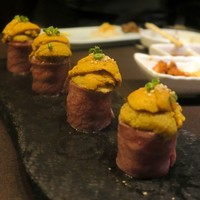 焼肉ぽんが 田町店 - ウニのせ肉軍艦（セクシー）