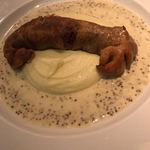 ラカーヴデランパール - アンドゥイエットversion TADA ジャガイモのピュレとシャウルス風味のマスタードソース