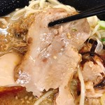 鹿児島ラーメン豚とろ - チャーシューのアップです。（2019.11 byジプシーくん）