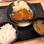 松のや - ロースかつ定食(550円)