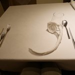 リストランテ サクラ - 2019/7/15  テーブルセッティング　カトラリーはサンボネ