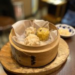 餃子市場 DUMPLING - シューマイ三種盛合せ(海老焼売、広東焼売、青唐辛子焼売)