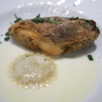 La Brianza - ポルチーニのフリットとポルチーニのラビオリ、フォンティーナチーズでフォンデュ風に