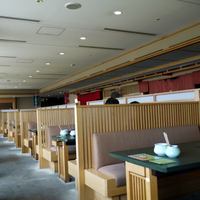 味街道 五十三次 - まだ早いからか空いています 