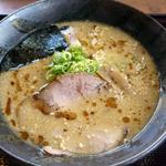 Dem Maru - 醤油とんこつラーメン ￥６５０－ 