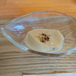 はらっぱカレー店 - ひとくちデザートはほうじ茶のプリン