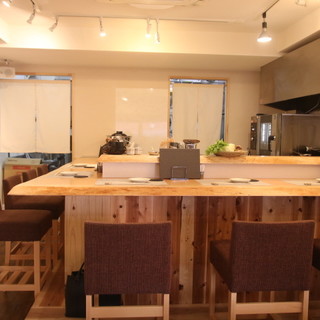 落ち着いた店内♪