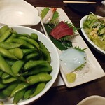 よいしょ 酔所 - 枝豆・刺身三点盛・シーザーサラダ