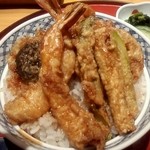 日本橋天ぷら魚新 - 特製天丼１，６００円のアップ