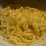 Udon Kameya - 釜バターうどん大盛（かき混ぜます）