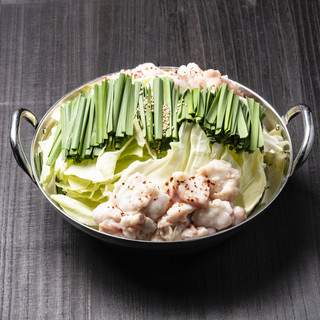 Exquisite beef Motsu-nabe (Offal hotpot)