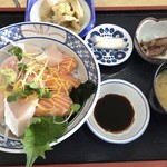 大阪屋 - 醤丼（ひしおどん）（さしみ丼）